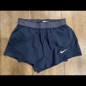 NIKE PRO SHORTS, size M